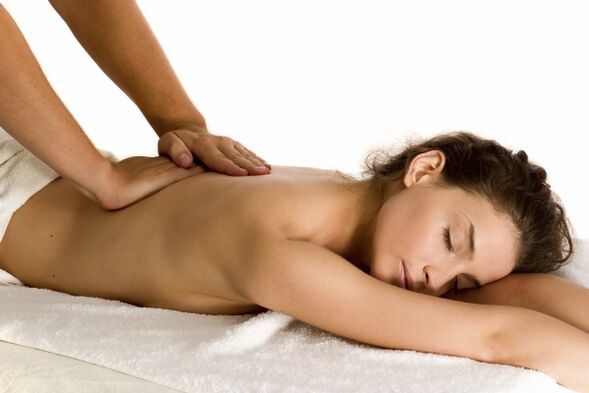 Il massaggio può aiutare ad alleviare il mal di schiena nella regione lombare