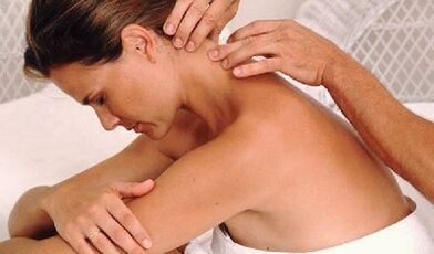 Massaggio terapeutico per condro cervicale